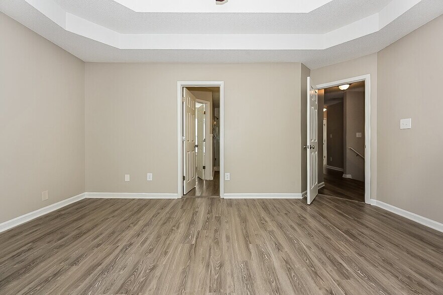 Building Photo - 1374 Buckingham Dr