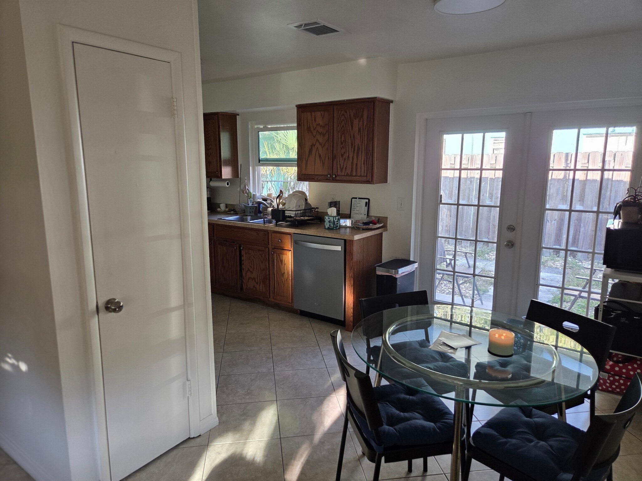Dining Room - 2541 Waldemere St