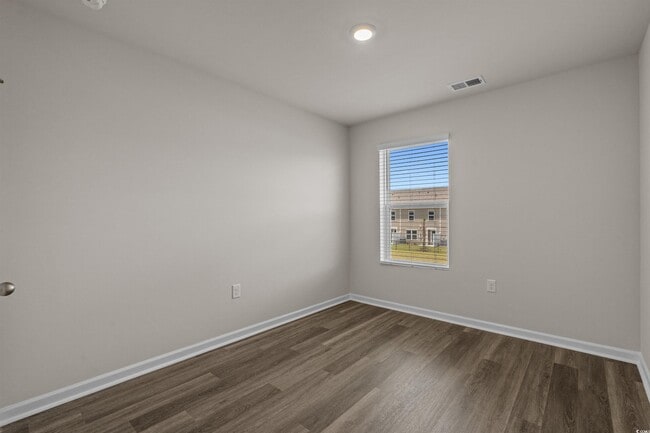 Building Photo - 344 Bayou Loop