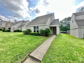 Building Photo - Almost Ready! Beautiful 3 Bedroom 2 Bath T...