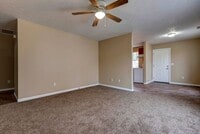 Building Photo - 652 N Belview Ave