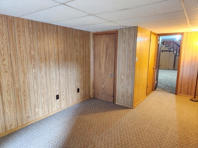 Building Photo - 139 Saratoga Dr