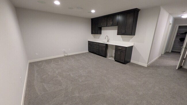 Building Photo - Amazing updated Chaska 4 bedroom home!