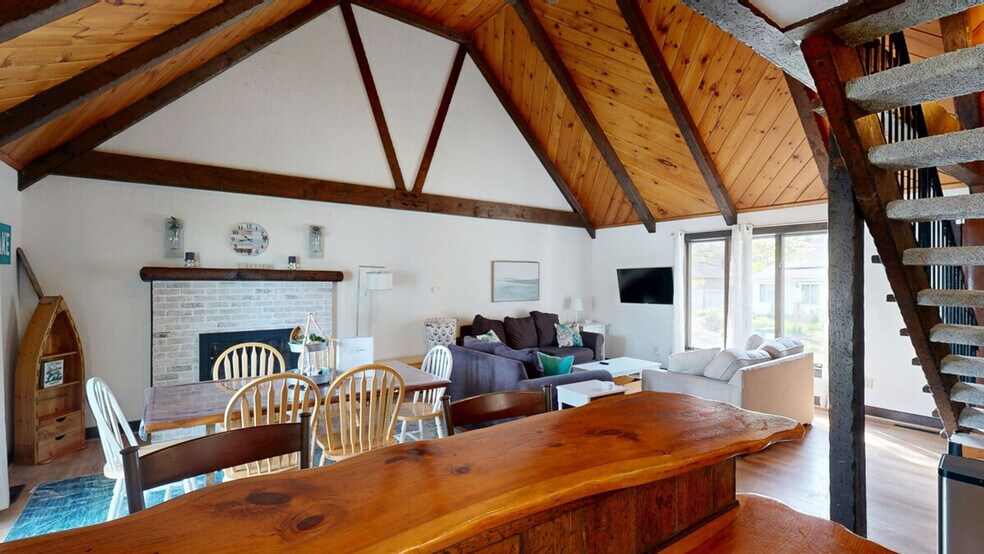 Building Photo - 9 Birch Dr