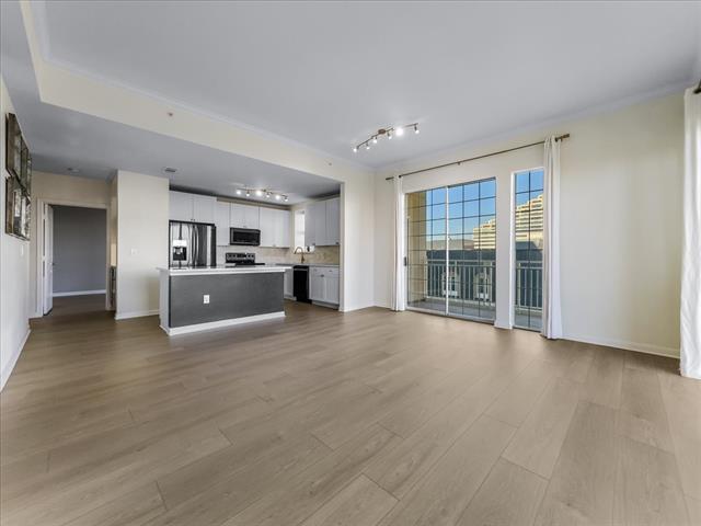Building Photo - 3225 Turtle Creek Blvd Blvd