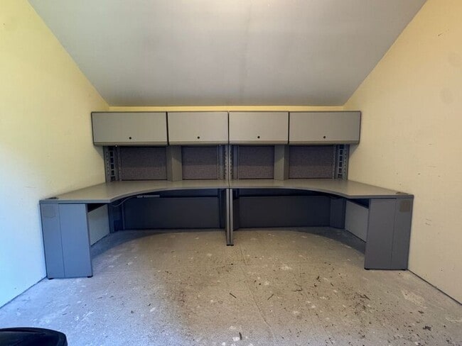 Building Photo - 5955 E 36th St