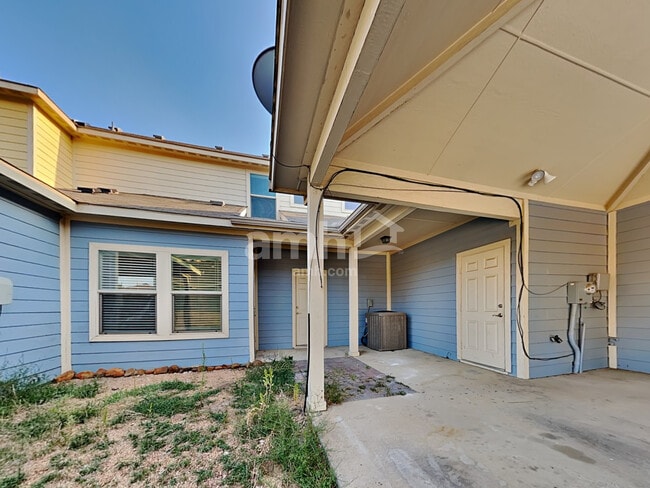 Building Photo - 5513 Soledad Dr