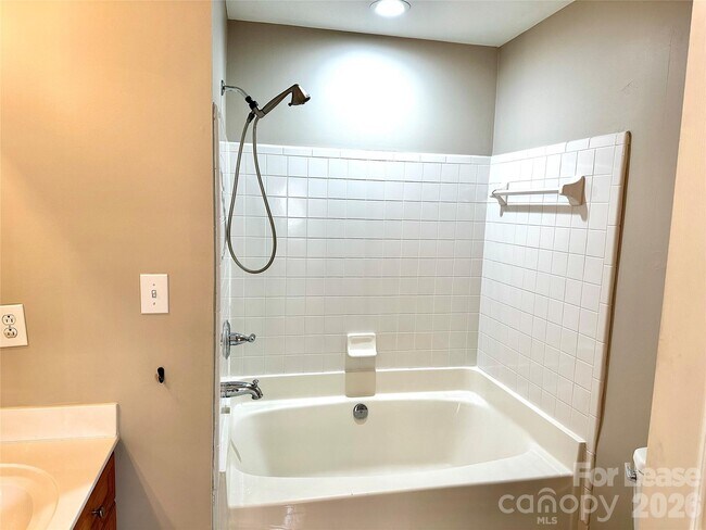 Building Photo - 19425 Booth Bay Ct