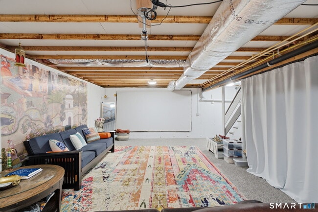 Building Photo - 7 Bridlewood