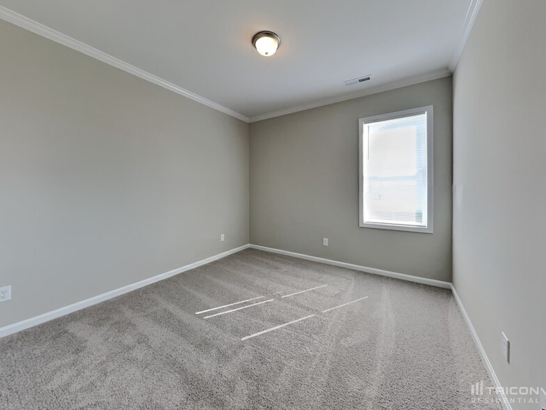 Building Photo - 65 Fish Whistle Ct