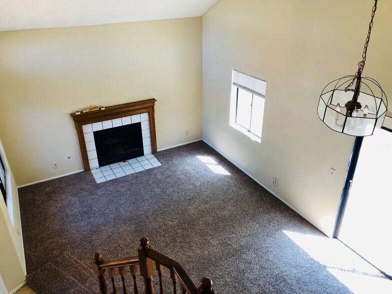 Building Photo - 43242 Cottage Ln