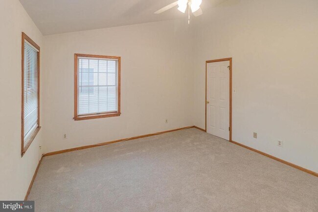 Building Photo - 133 Chalkboard Ct