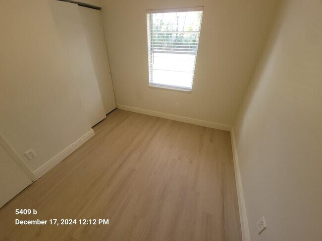 Building Photo - 5409 McLeod Dr