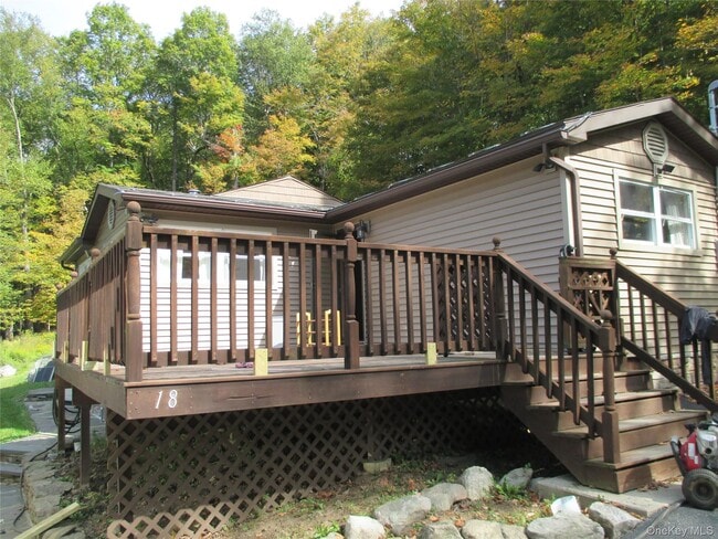 Primary Photo - 18 Ashlee Meadow Rd