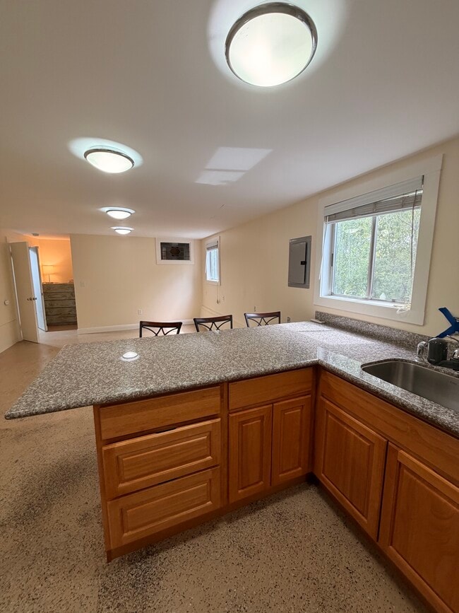 Building Photo - 223 W G St