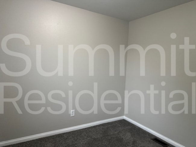 Building Photo - 2360 Cade Ct