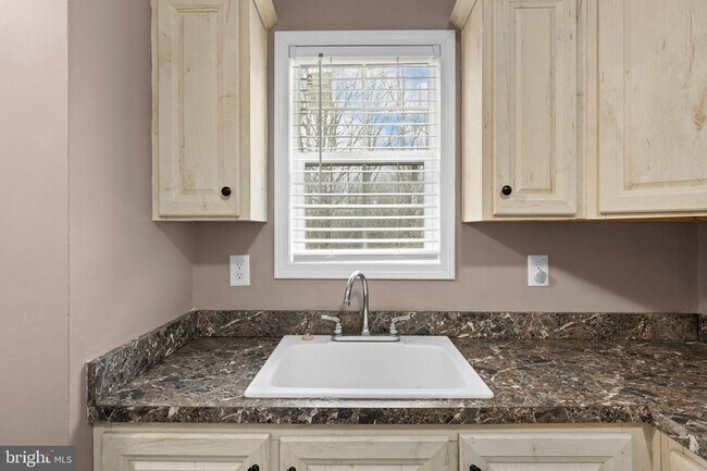 Building Photo - 13115 Arcadia Rd