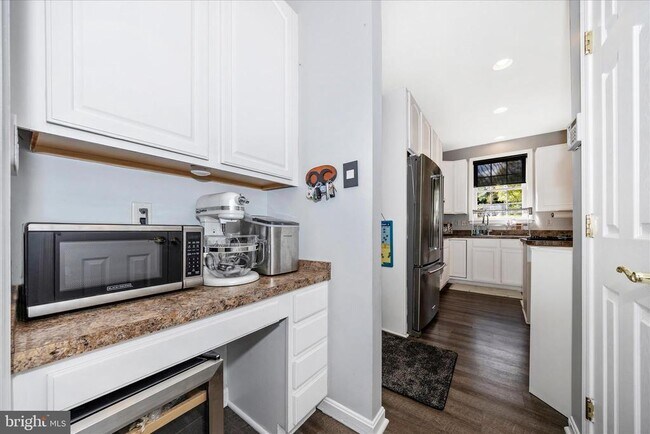 Building Photo - 1504 Larel Ct