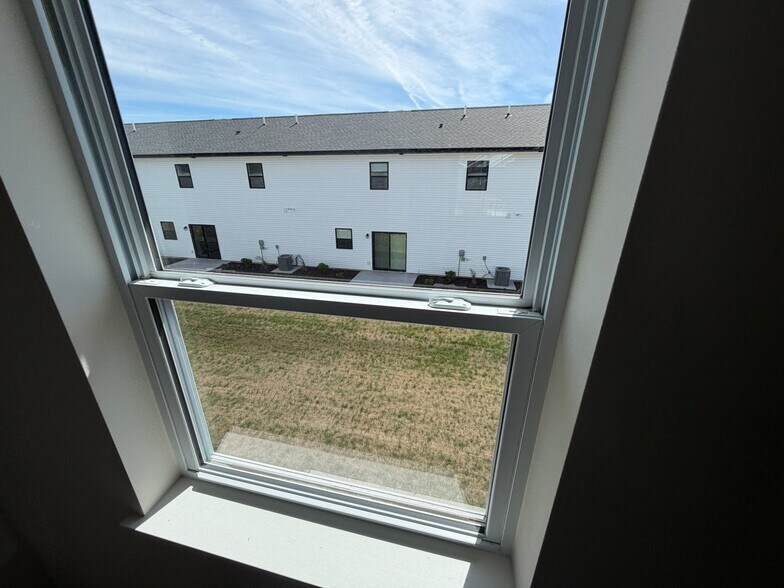 Building Photo - 1648 Aspen Ct