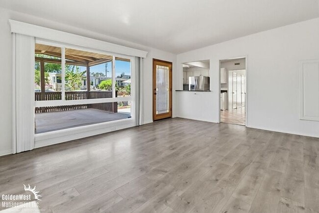 Building Photo - Enchanting 3Bdm 2Ba Home with Scenic Views in San Diego!