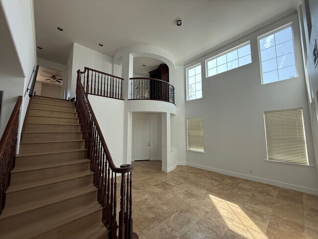 Building Photo - Fair Oaks Ranch 5 Bedroom Home in Canyon C...