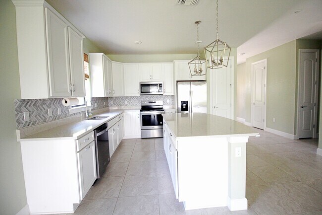 Building Photo - 2071 Parson St