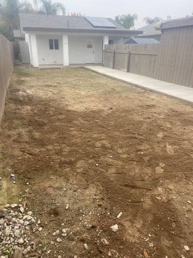 Primary Photo - 319 W Los Angeles Ave