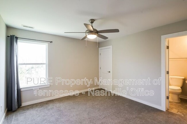 Building Photo - 2402 Danilynn Dr