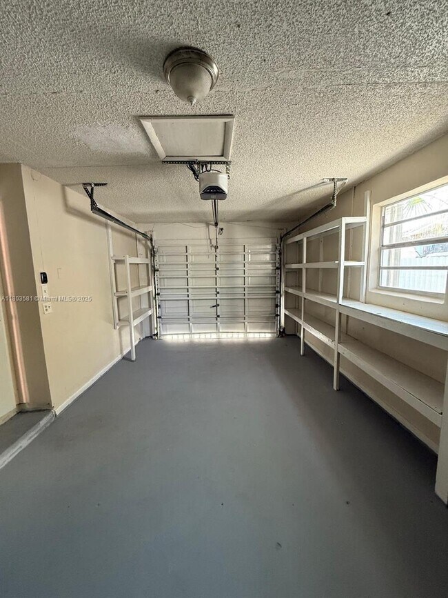 Building Photo - 17035 SW 107th Ct