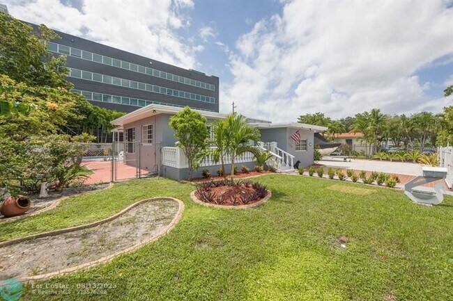 Building Photo - 2150 SW 21st Ter