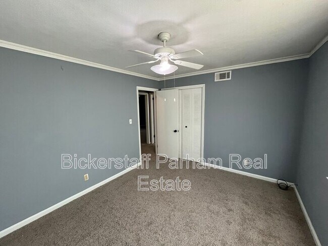 Building Photo - 4027 Canady St