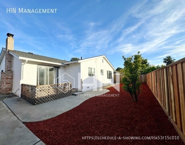 Building Photo - 5881 St Matthew Dr
