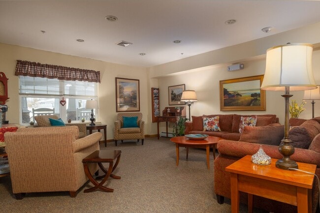 Building Photo - 2 bed, 2 bath independent senior living (55+ years of age) heat, hot water, & electricity include...