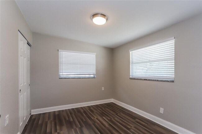 Building Photo - 1960 Cecil St