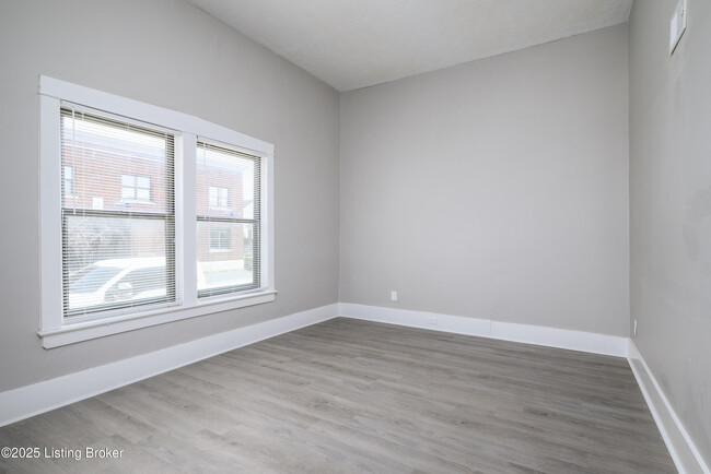 Building Photo - 1701 Hale Ave