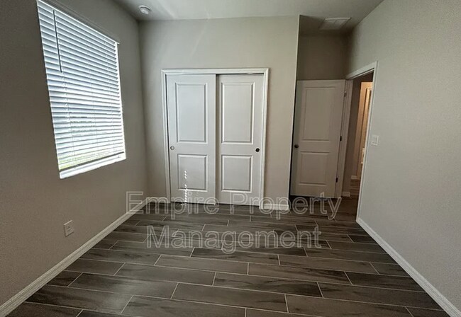Building Photo - 4 Bedroom 2 bathroom 3 Car Garage NE Cape ...