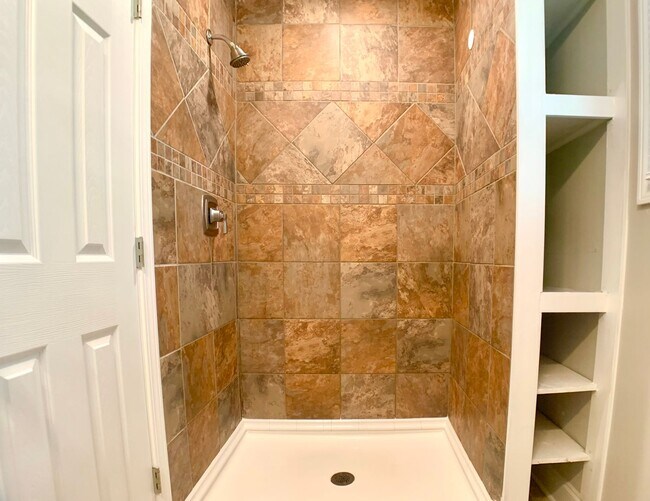 Building Photo - 1764 Cranwell Ct