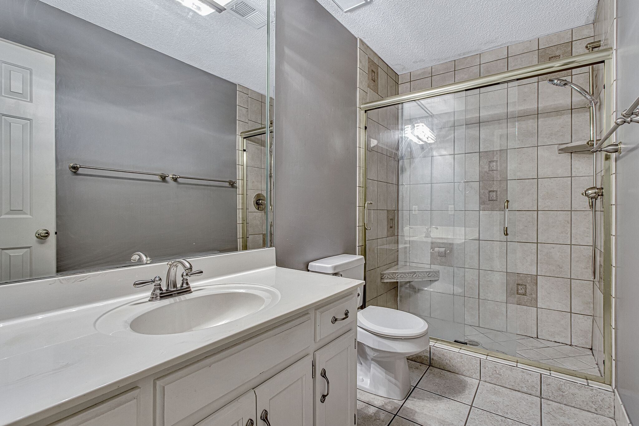 Building Photo - 816 Beazer Ln