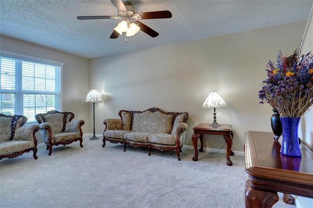 Building Photo - 1703 Creekpoint Dr