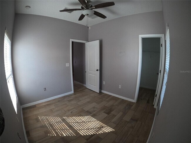 Building Photo - 4175 Shade Tree Ln