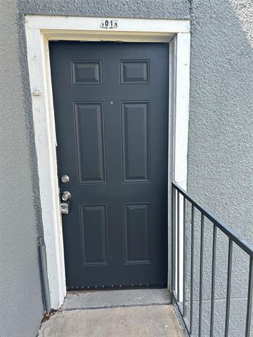 Building Photo - 9696 Walnut St