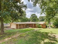 Building Photo - 202 Little John Trail