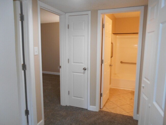 Building Photo - 2 bedroom, 1 bath condo in downtown Conway