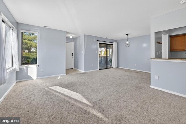 Building Photo - 203 Gregorys Way