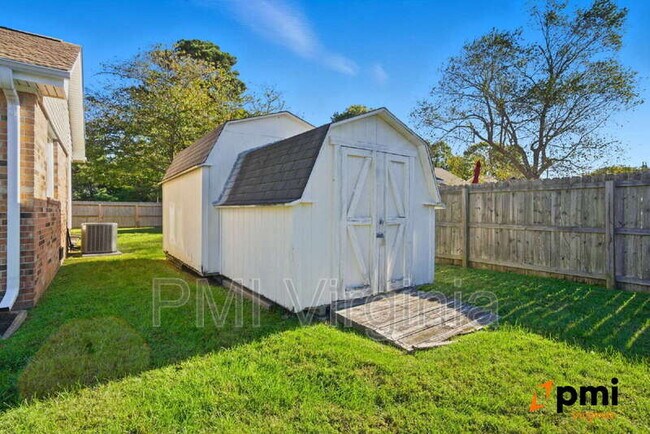 Building Photo - 436 Longleaf Rd
