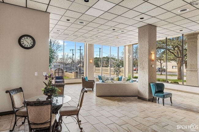 Building Photo - 2100 Santa Fe St