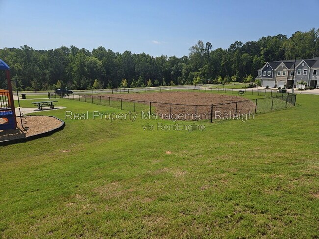 Building Photo - 1029 Aberleigh Ln