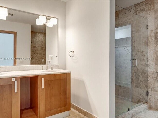 Building Photo - 9499 Collins Ave