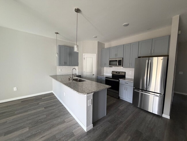 Building Photo - 2317 NE 15th Ln