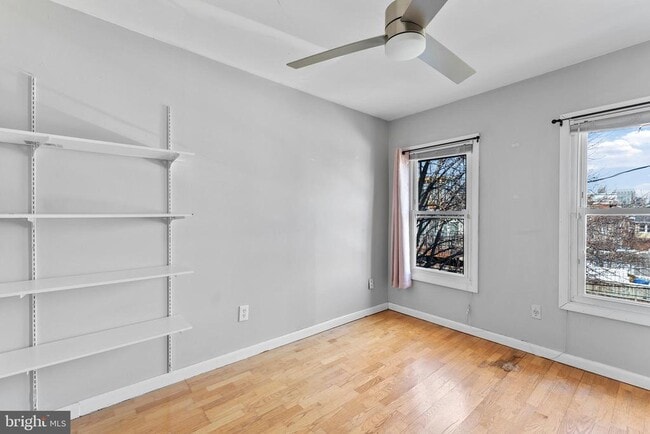 Building Photo - 130 E Randall St